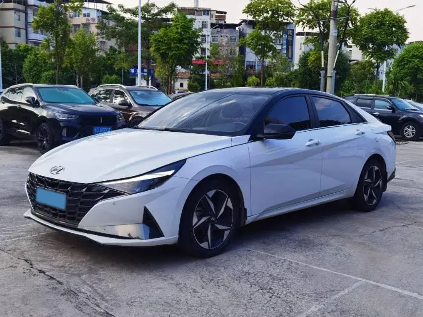 2021 HYUNDAI ELANTRA view 1