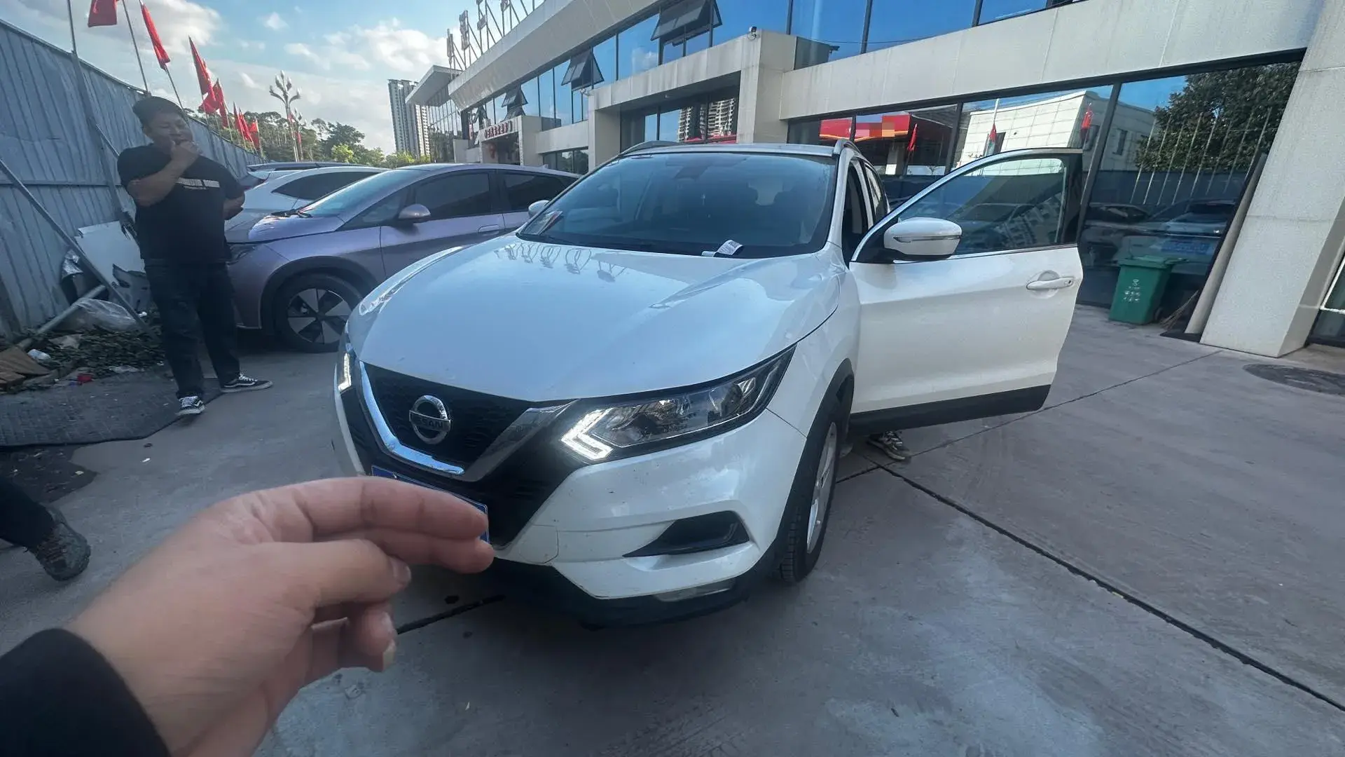 2022 NISSAN QASHQAI view 1