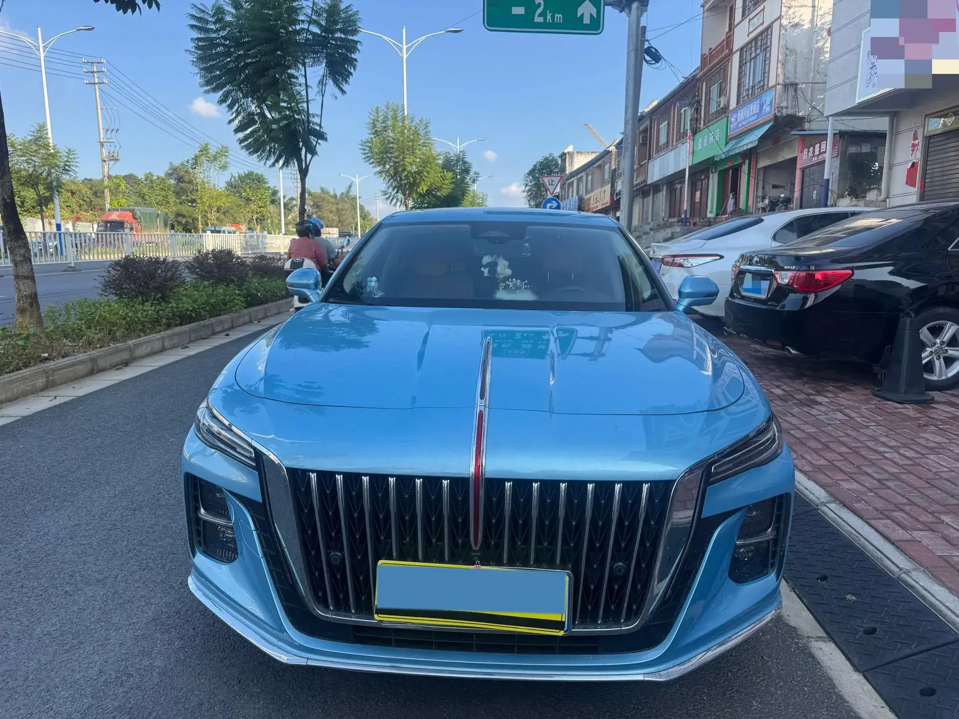 2022 HONGQI H5 thumbnail 2