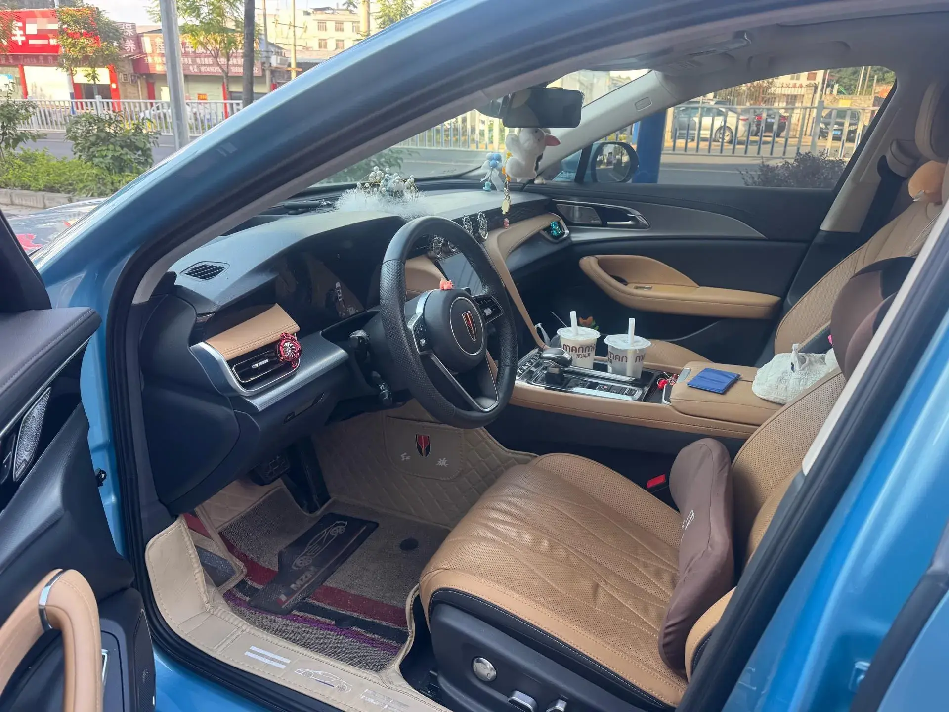 2022 HONGQI H5 thumbnail 4