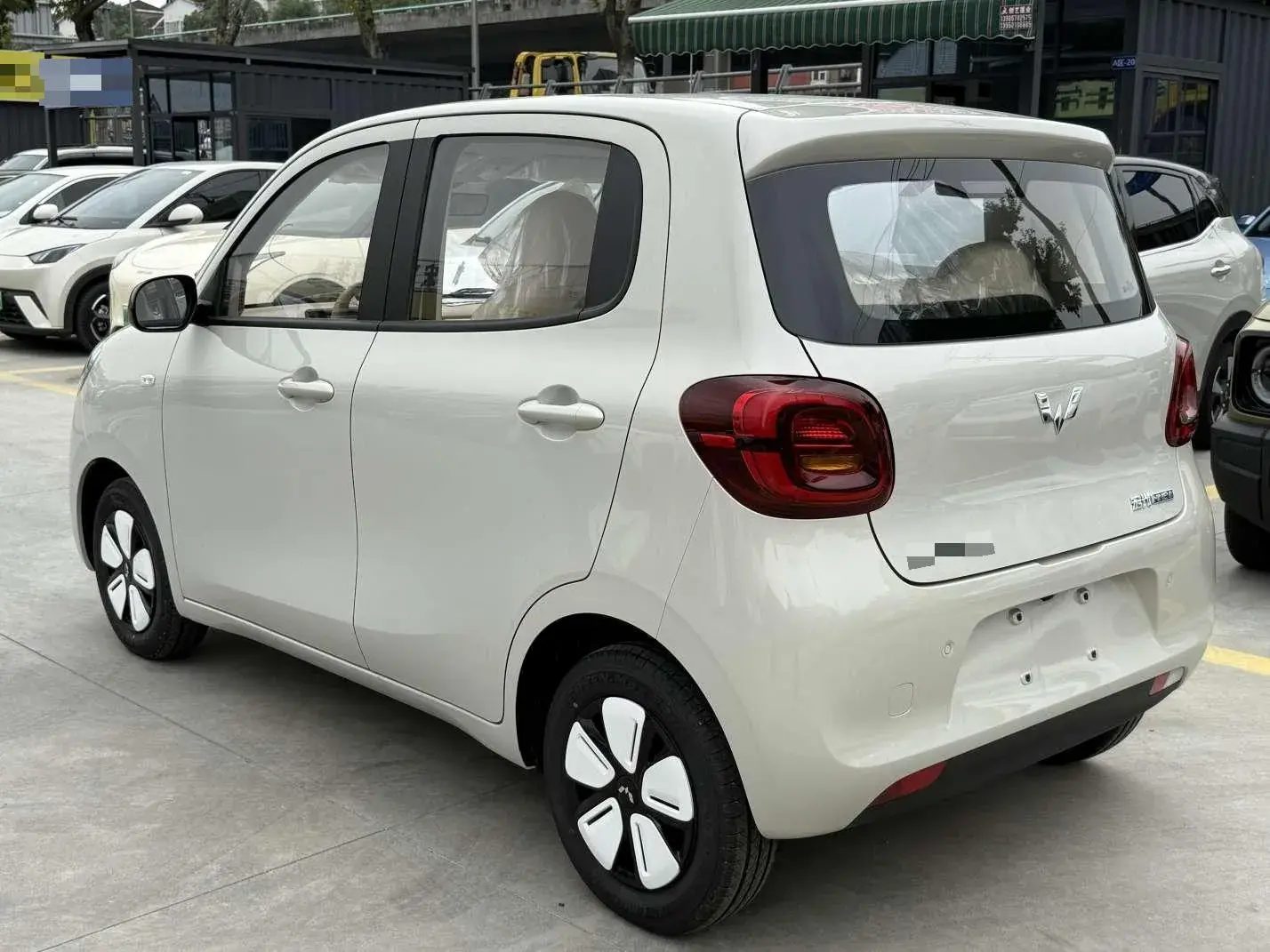 2025 WULING HONGGUANG thumbnail 4