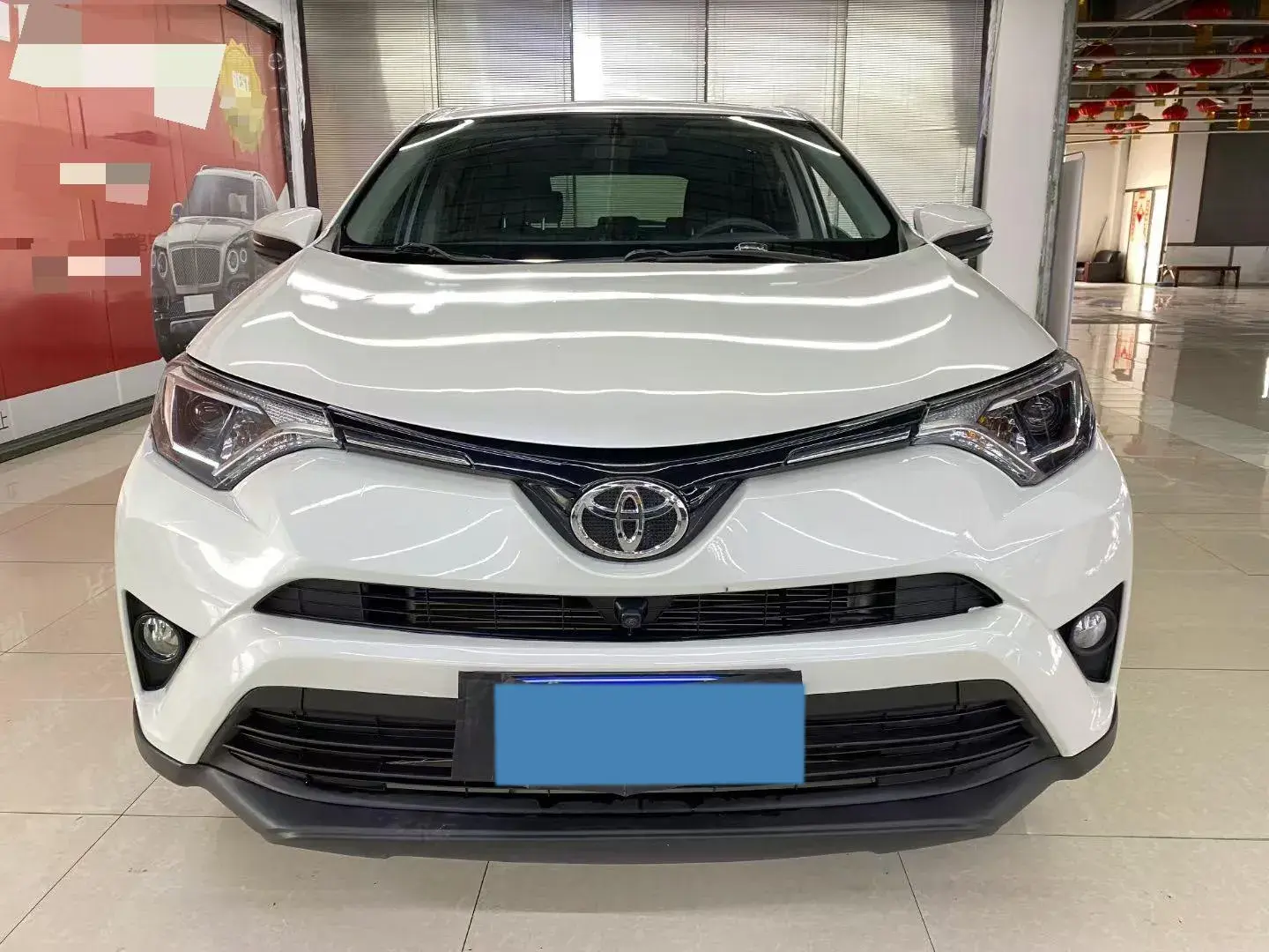 2018 TOYOTA RAV4 thumbnail 2
