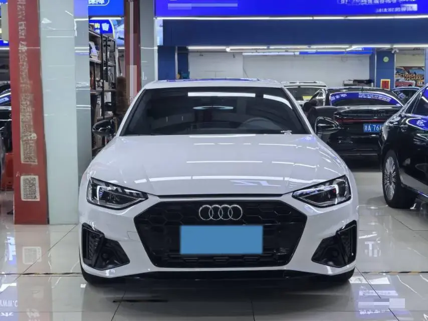 2024 AUDI A4L thumbnail 2