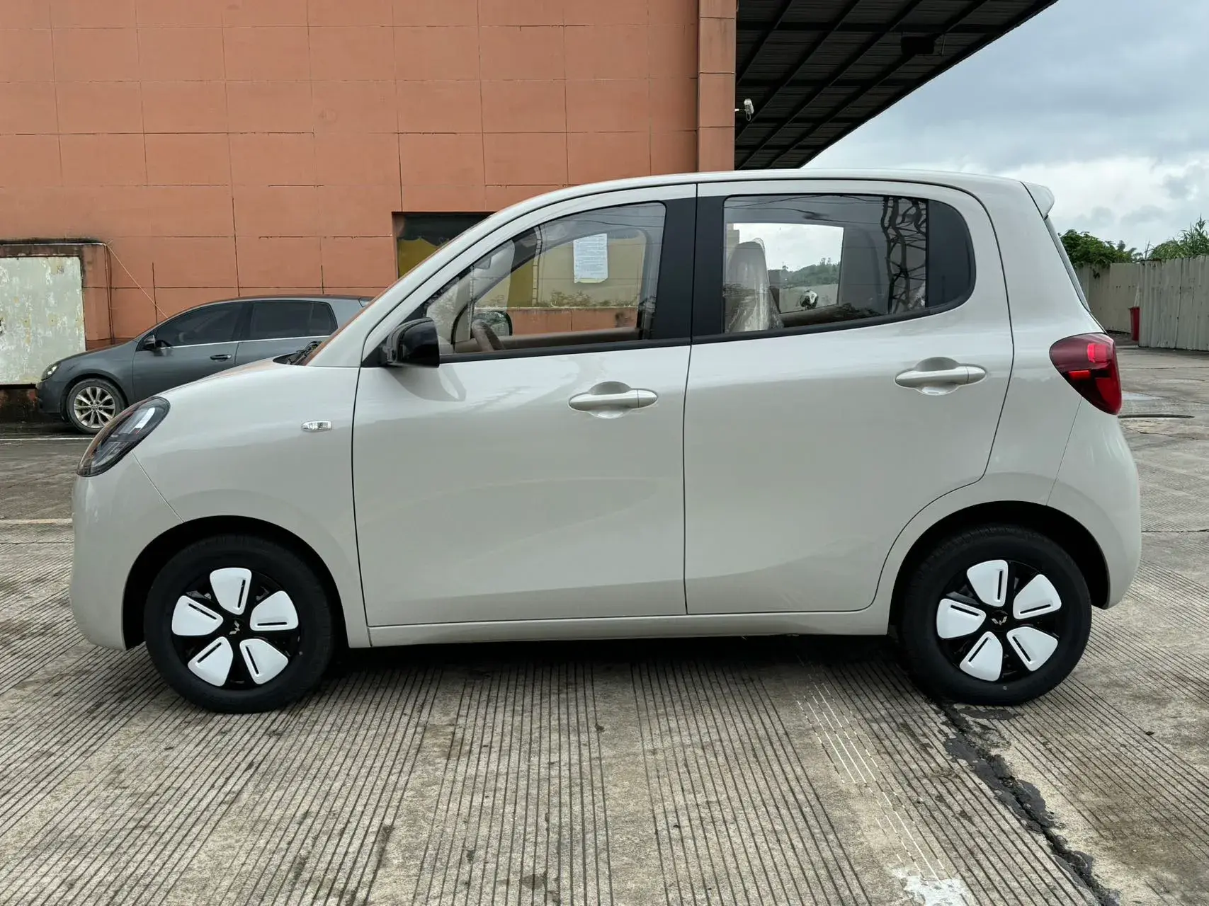 2025 WULING HONGGUANG thumbnail 3