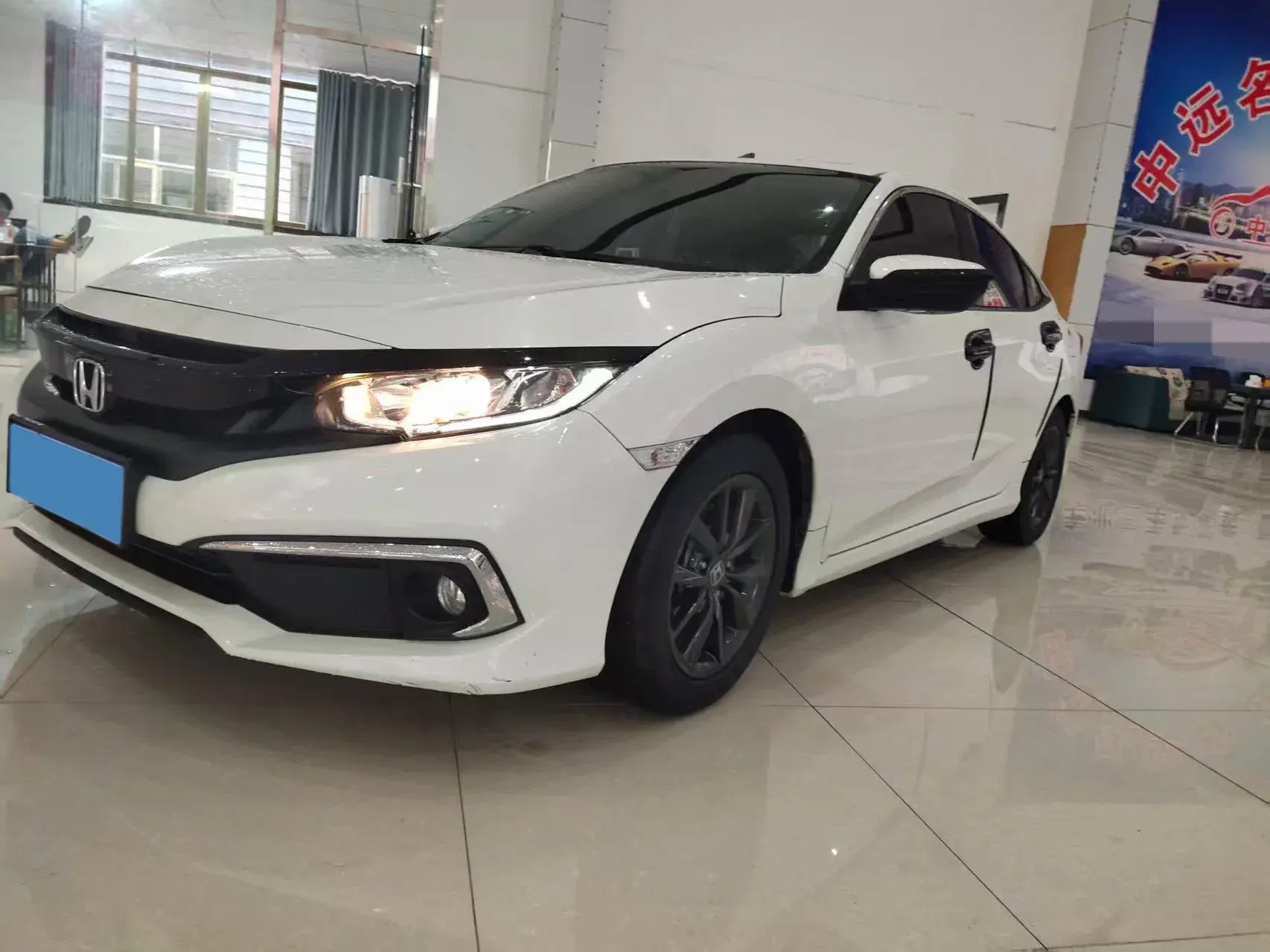 2019 HONDA CIVIC view 1