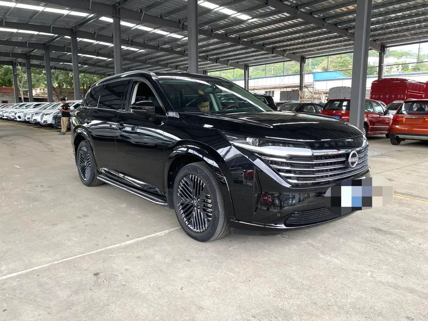 2024 NISSAN PATHFINDER thumbnail 3