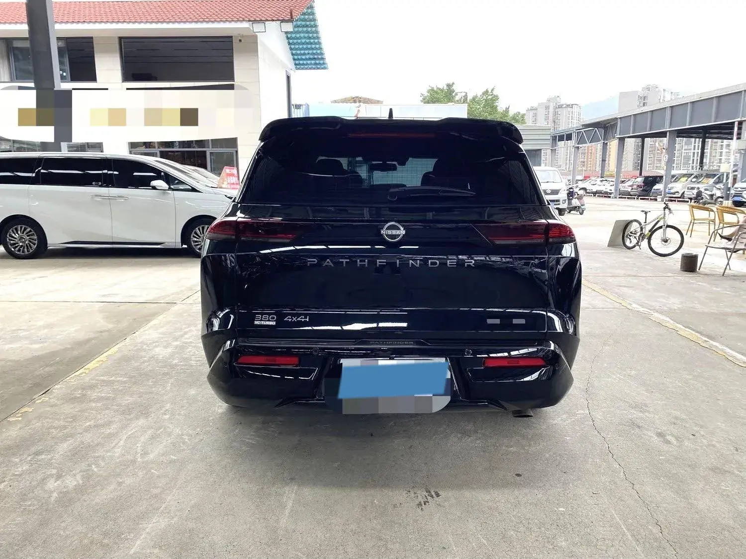 2024 NISSAN PATHFINDER thumbnail 4