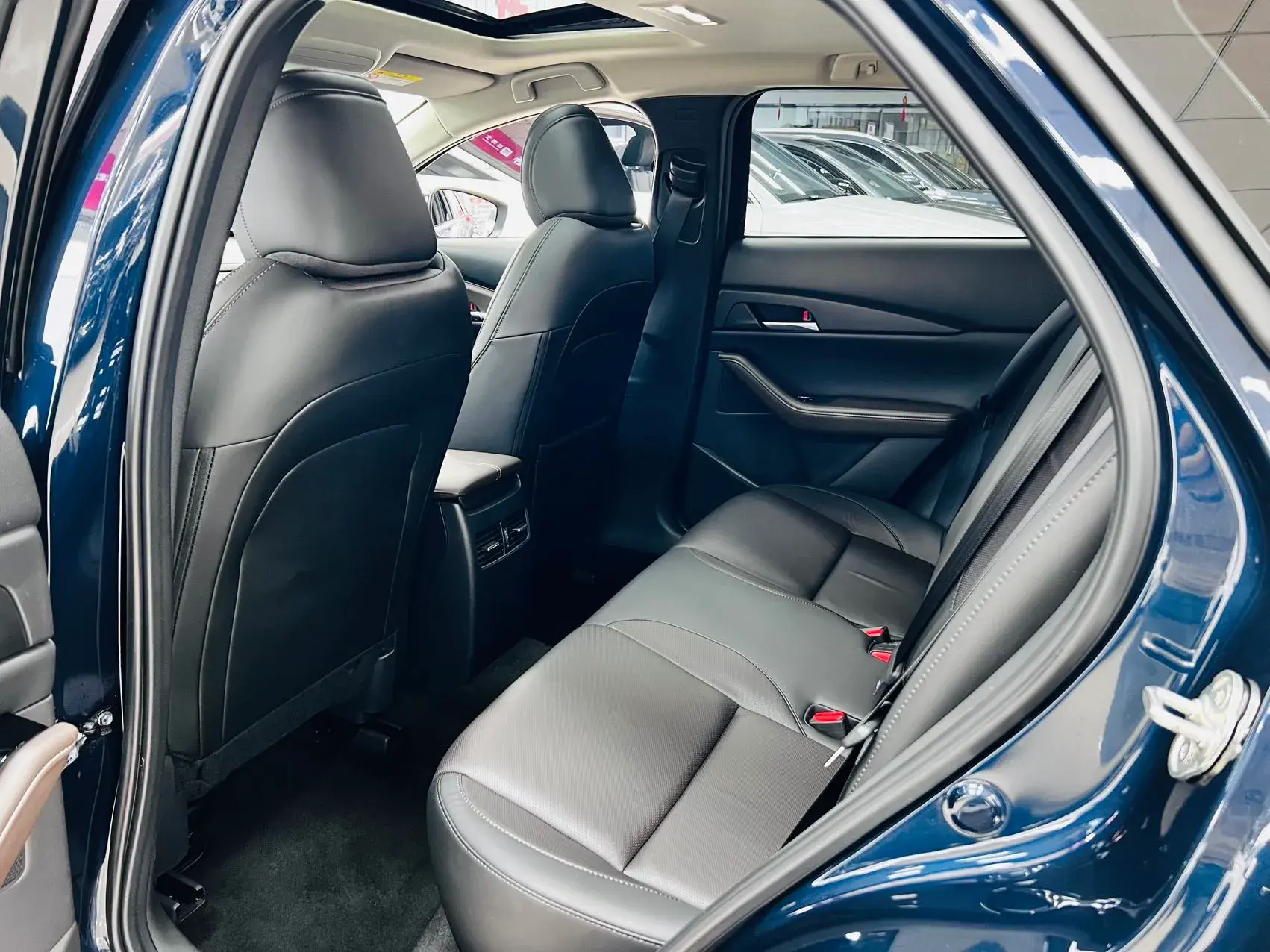 2021 MAZDA CX-30 thumbnail 4