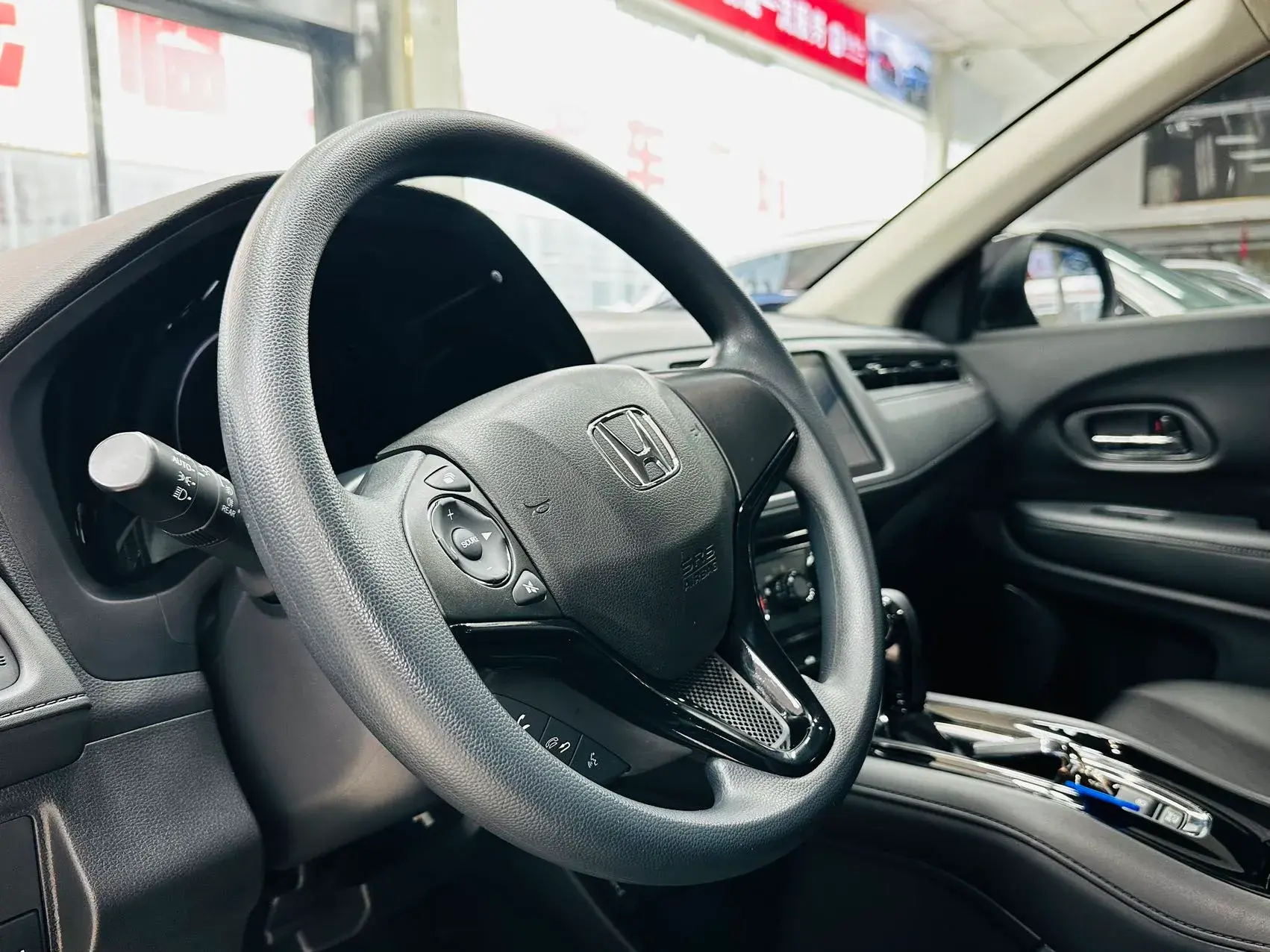 2020 HONDA VEZEL thumbnail 3