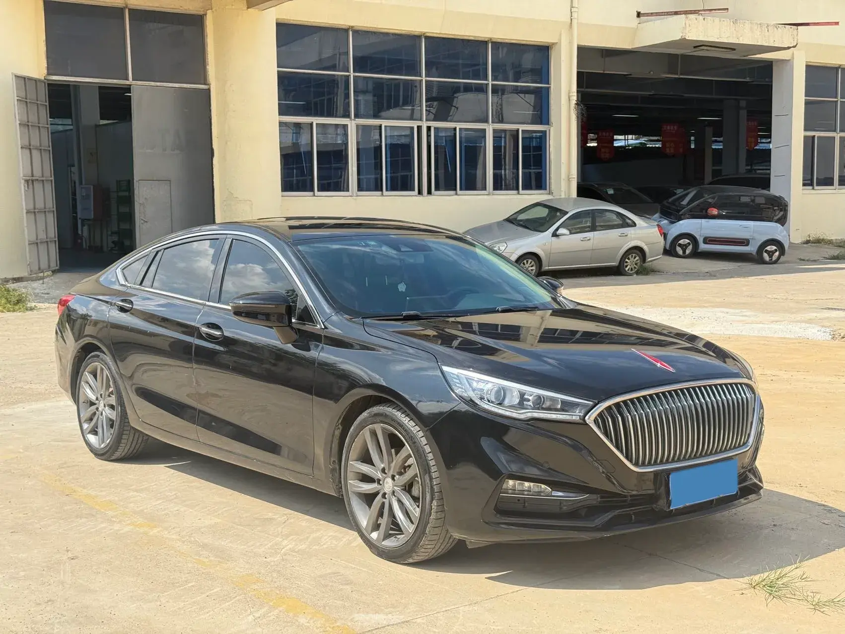 2018 HONGQI H5 thumbnail 3