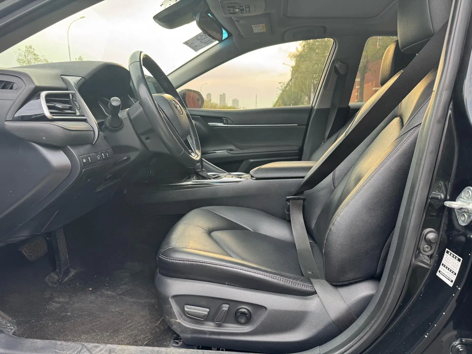 2021 TOYOTA CAMRY thumbnail 4