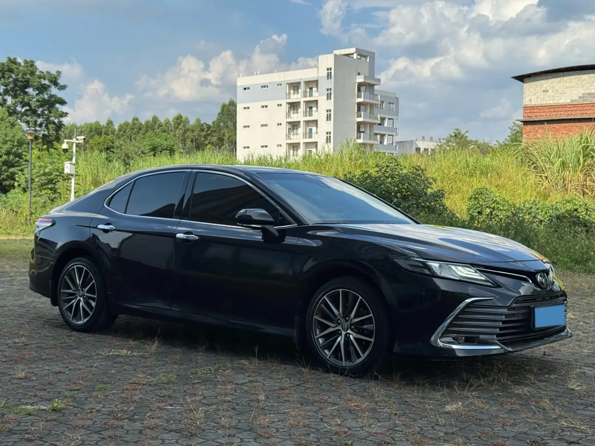 2021 TOYOTA CAMRY thumbnail 3