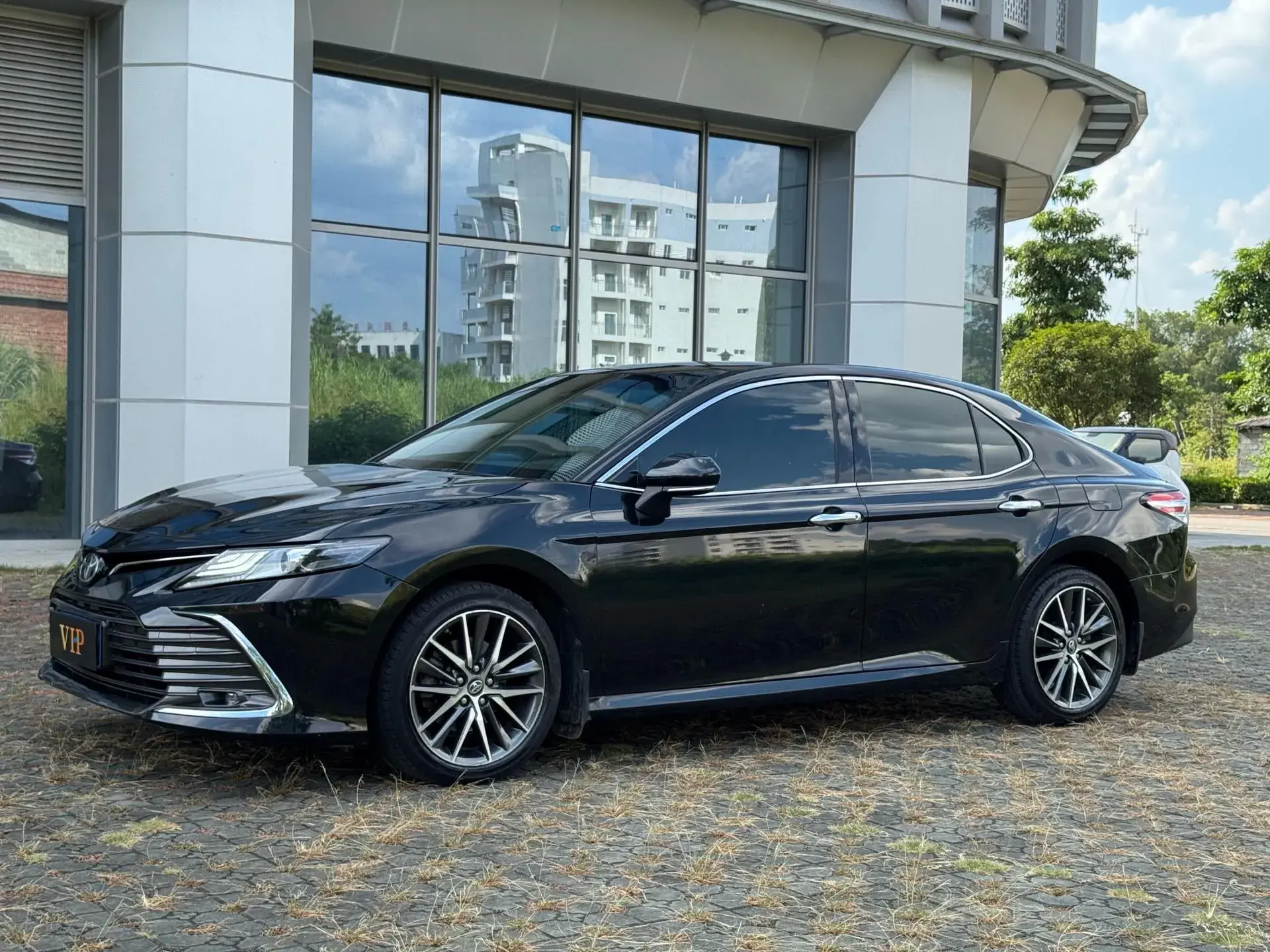 2021 TOYOTA CAMRY view 1