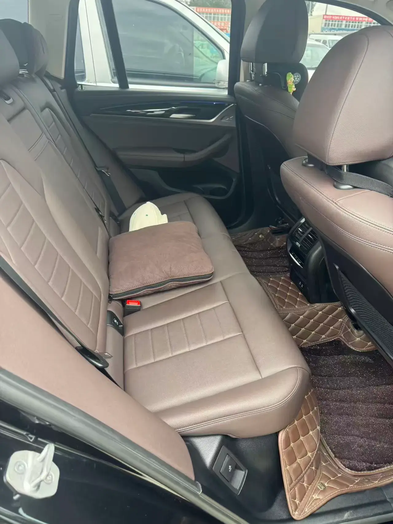 2021 BMW X3 thumbnail 4