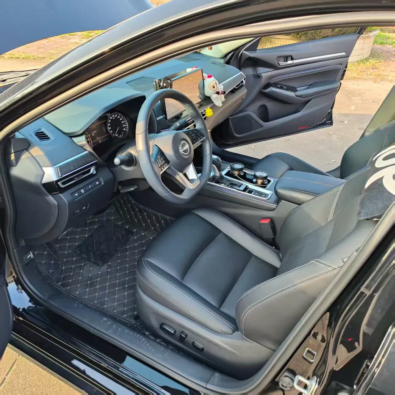 2025 NISSAN TEANA thumbnail 3