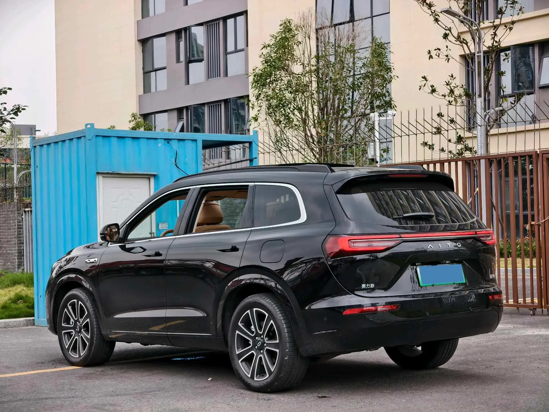 2024 AITO AITO thumbnail 4