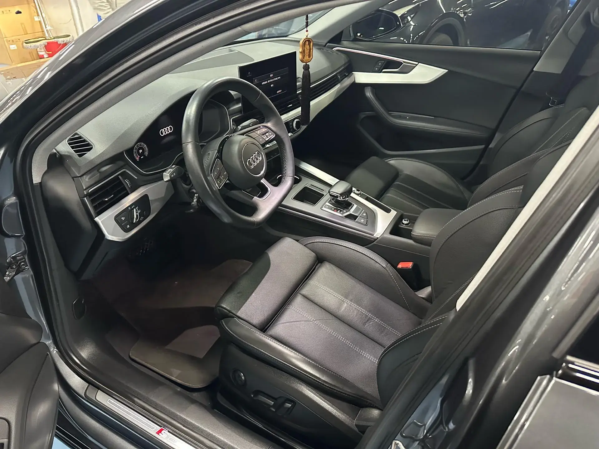 2022 AUDI A4L thumbnail 4