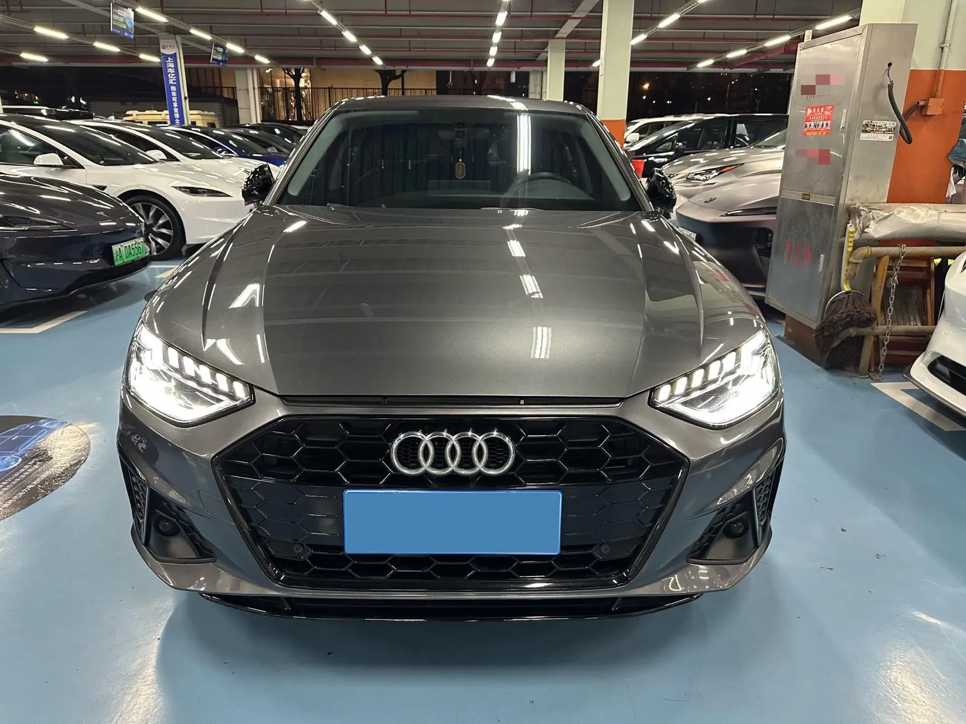 2022 AUDI A4L thumbnail 2