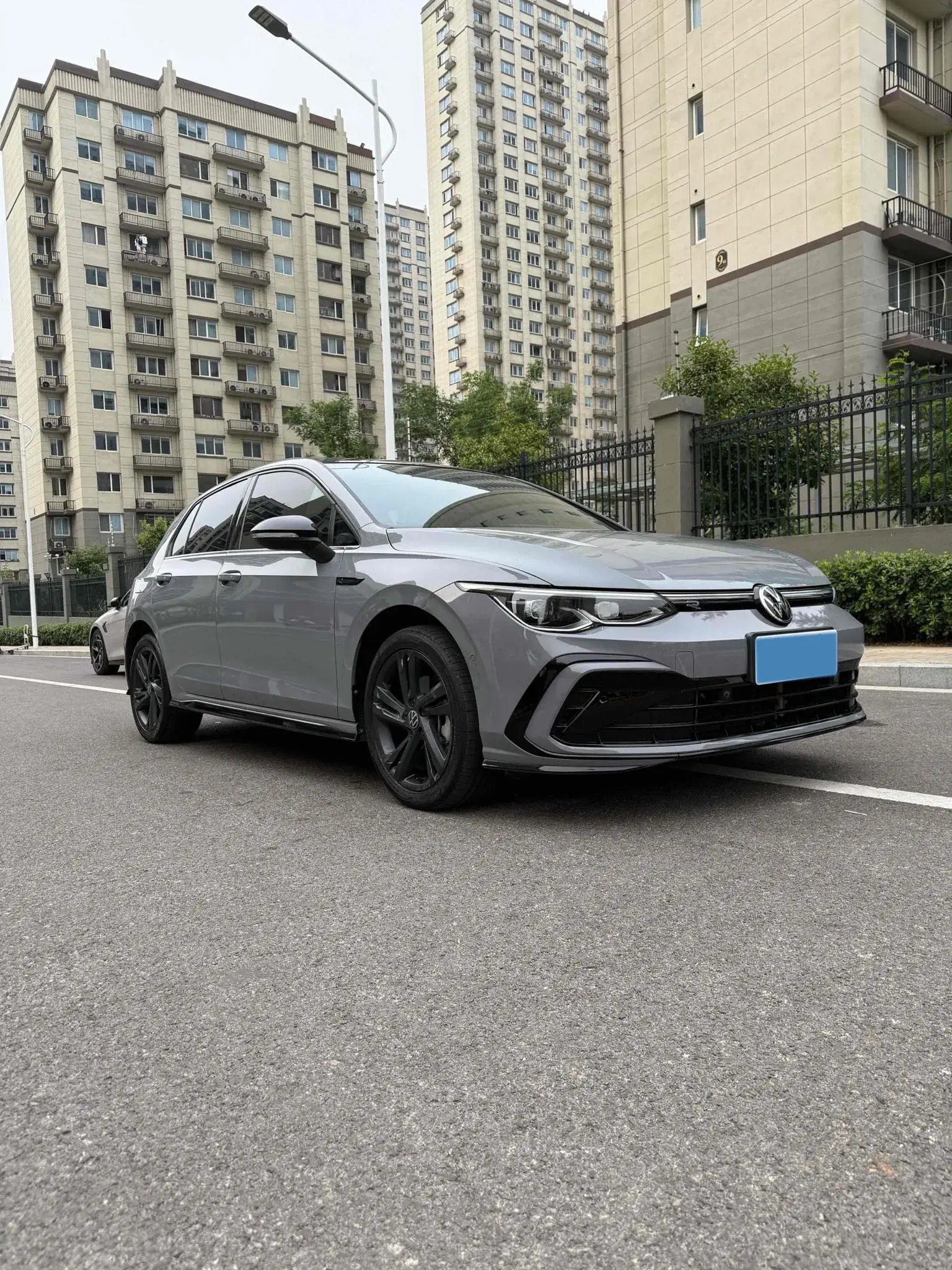 2021 VOLKSWAGEN GOLF thumbnail 3