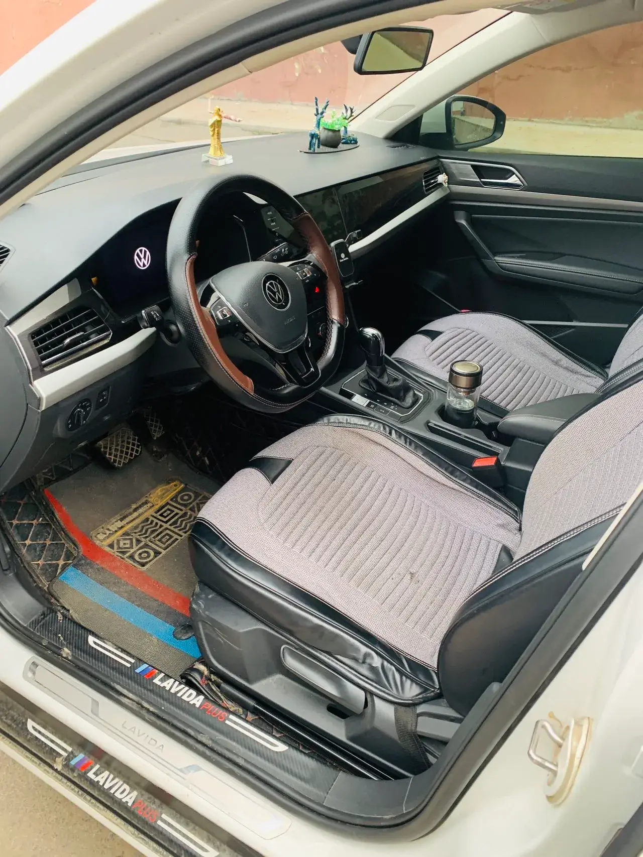 2022 VOLKSWAGEN LAVIDA thumbnail 2