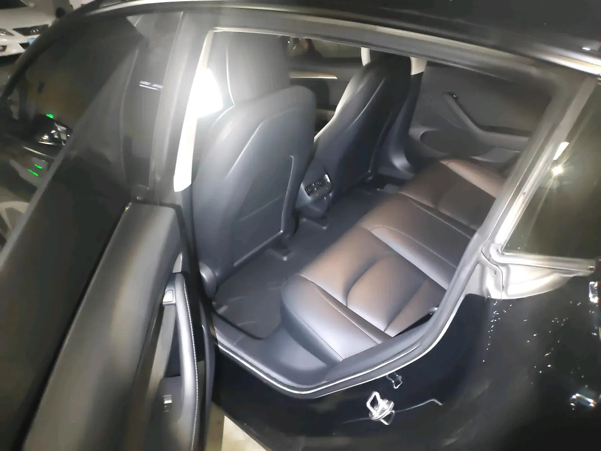 2021 TESLA MODEL thumbnail 4