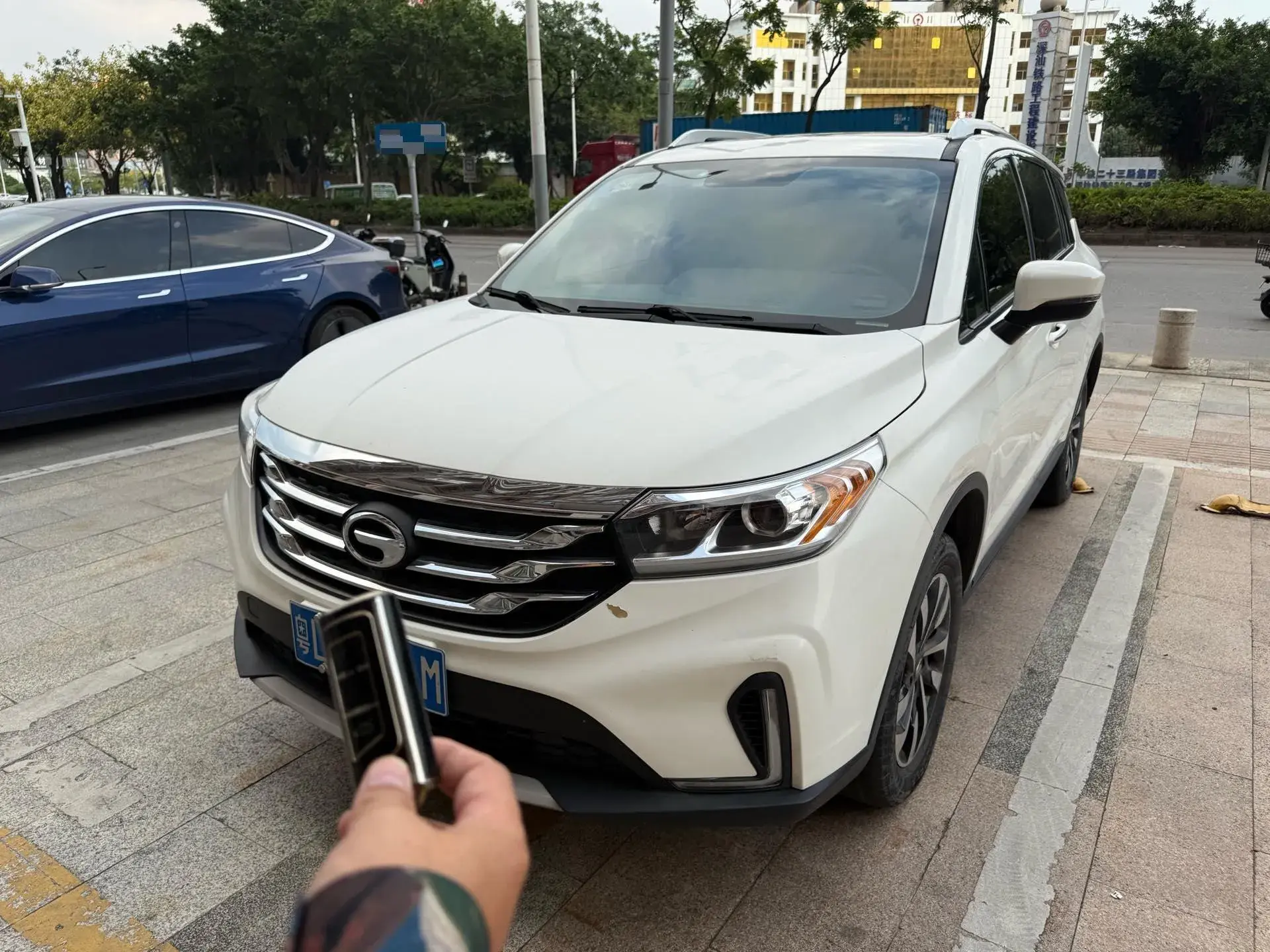 2019 GAC TRUMPCHI thumbnail 3