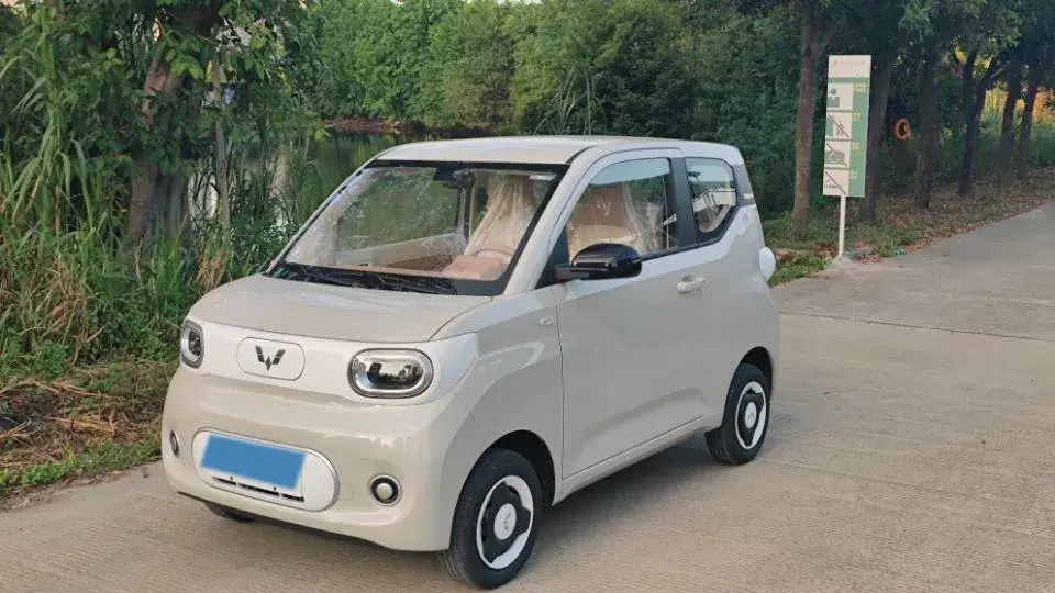 2024 WULING HONGGUANG view 1