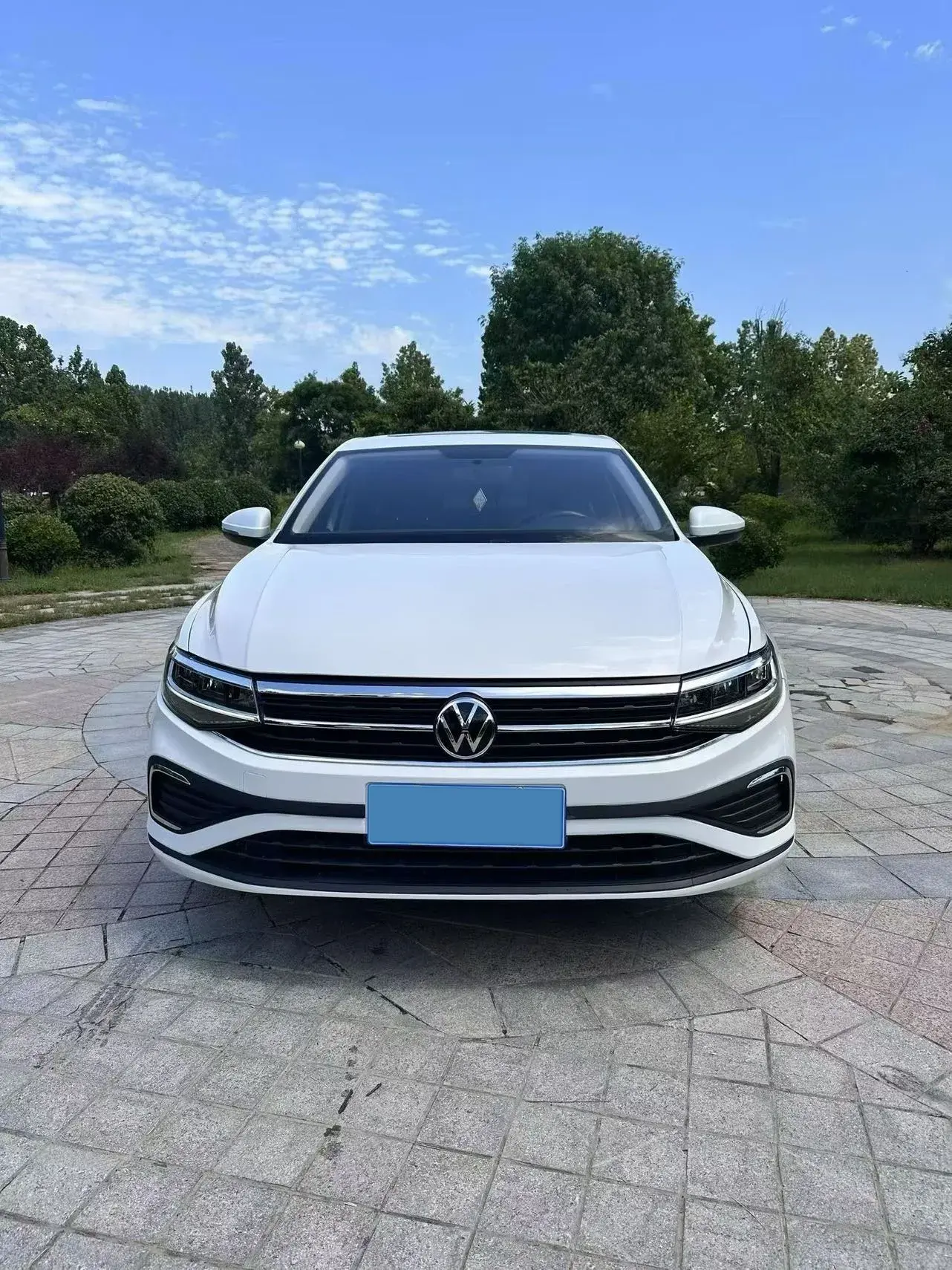 2023 VOLKSWAGEN BORA thumbnail 3