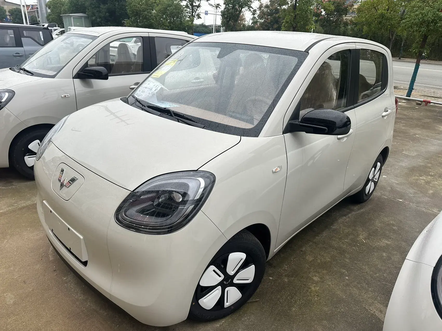 2025 WULING HONGGUANG view 1
