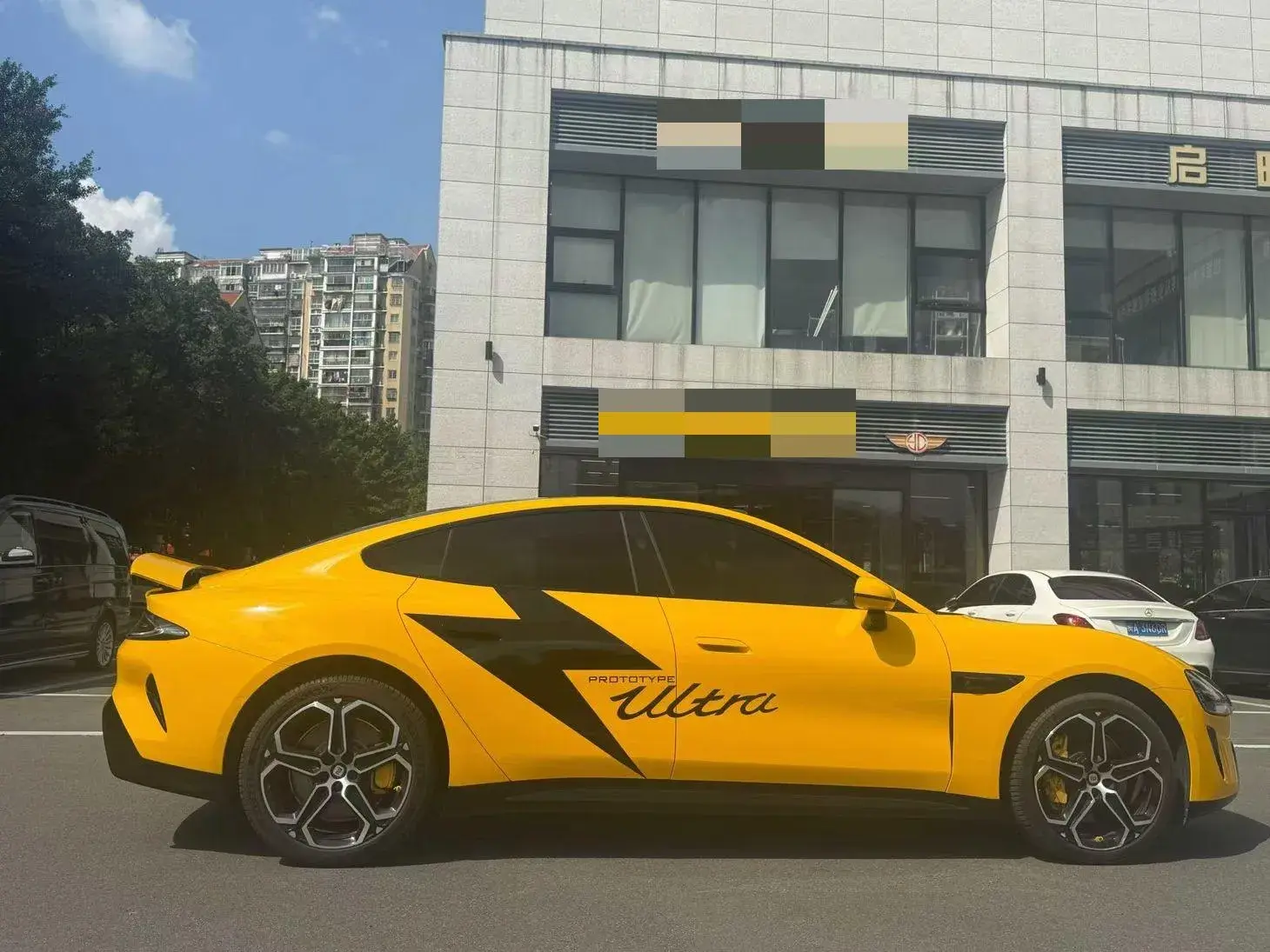 2024 MI SU7 thumbnail 3