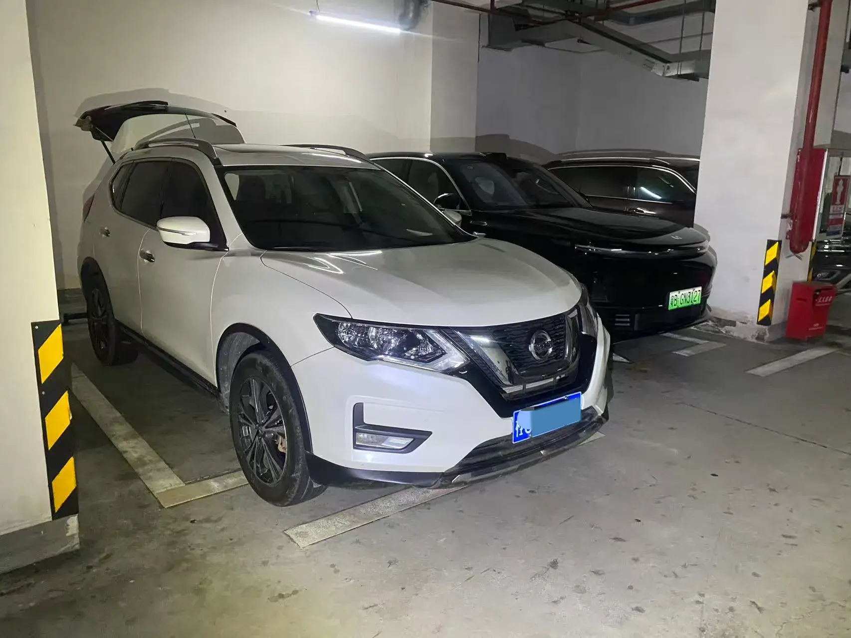 2021 NISSAN X-TRAIL thumbnail 2