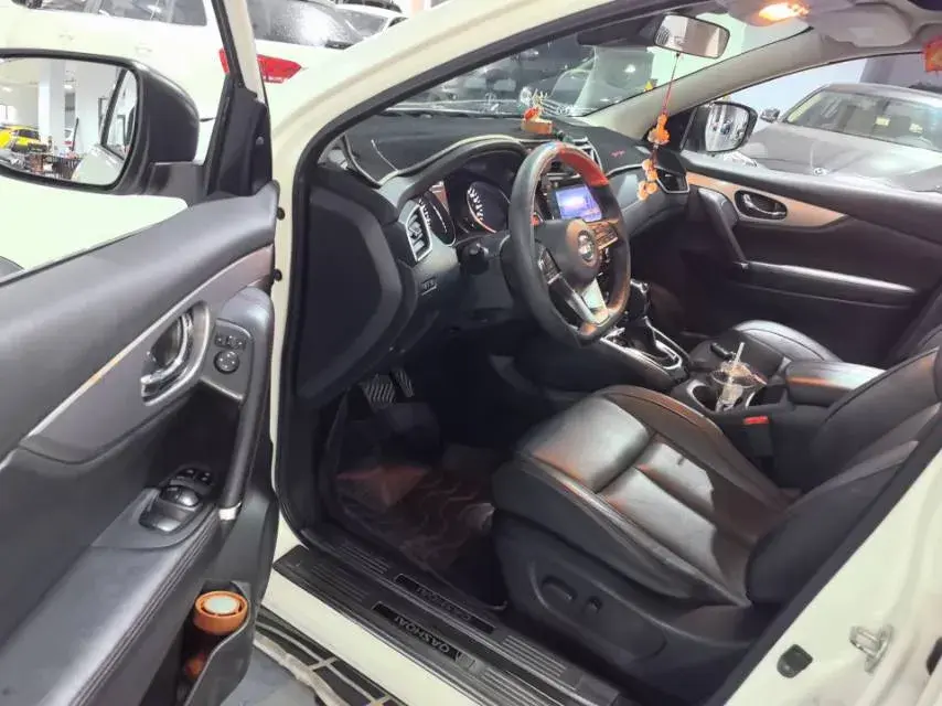 2021 NISSAN QASHQAI thumbnail 3