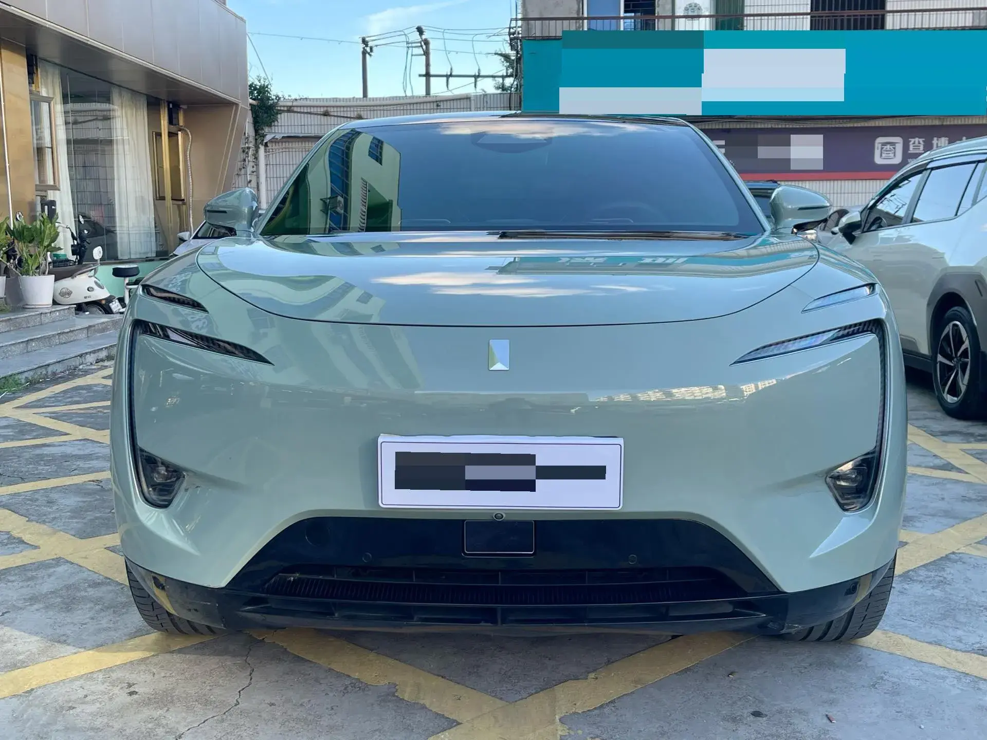 2022 AVATR 11 thumbnail 3