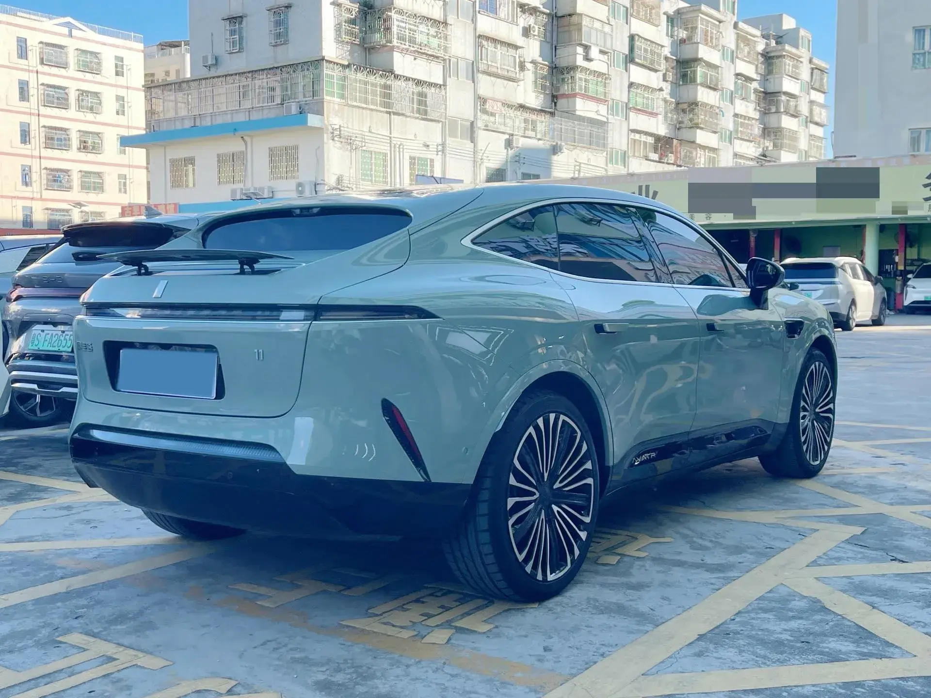 2022 AVATR 11 thumbnail 2