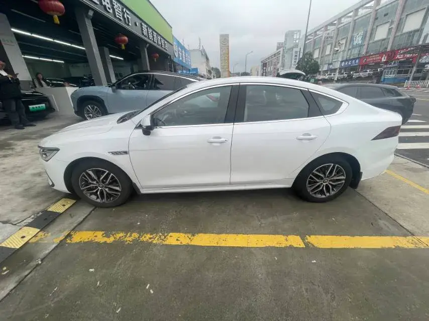 2021 BYD QIN thumbnail 4