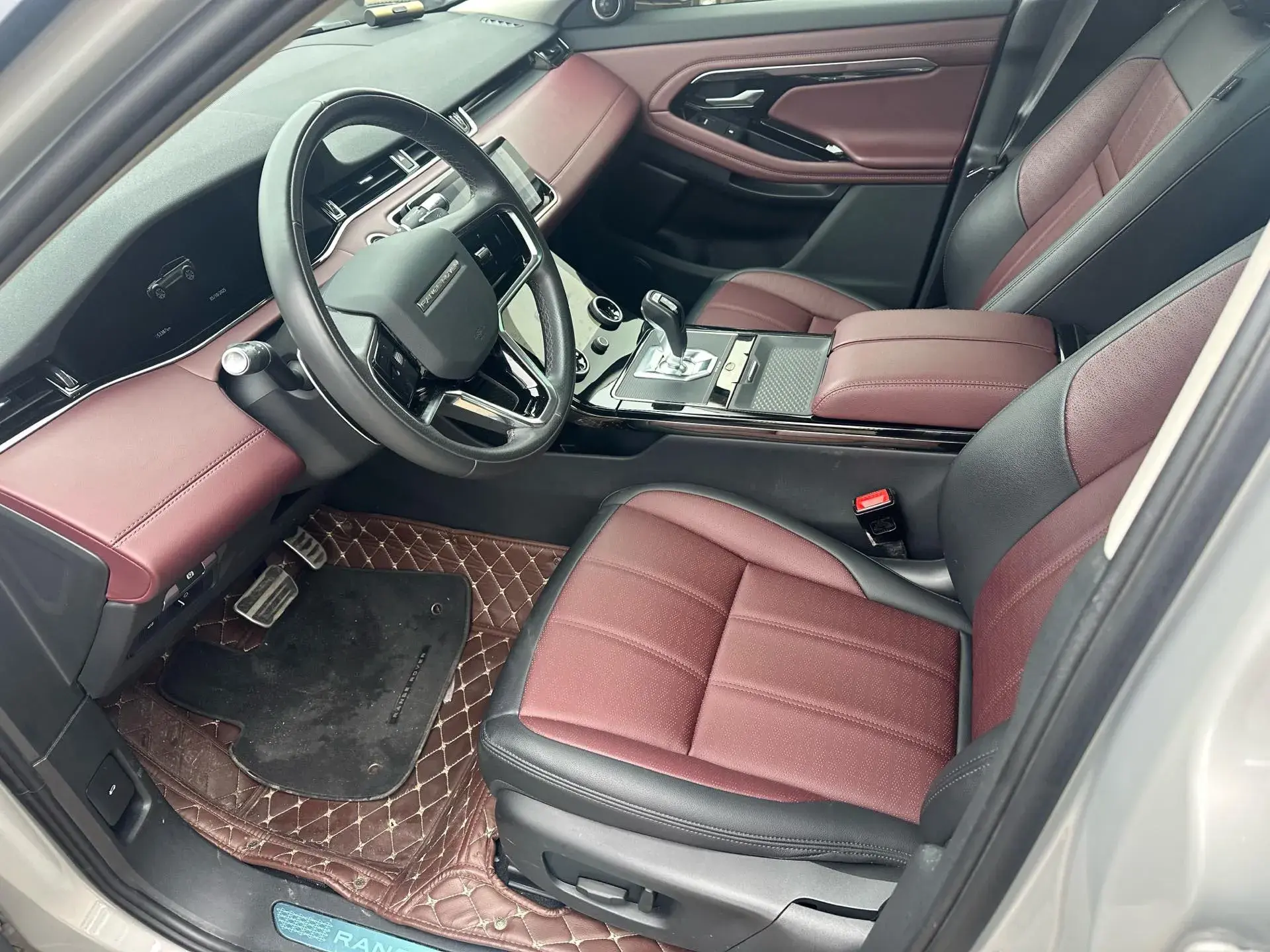 2021 LAND ROVER thumbnail 4