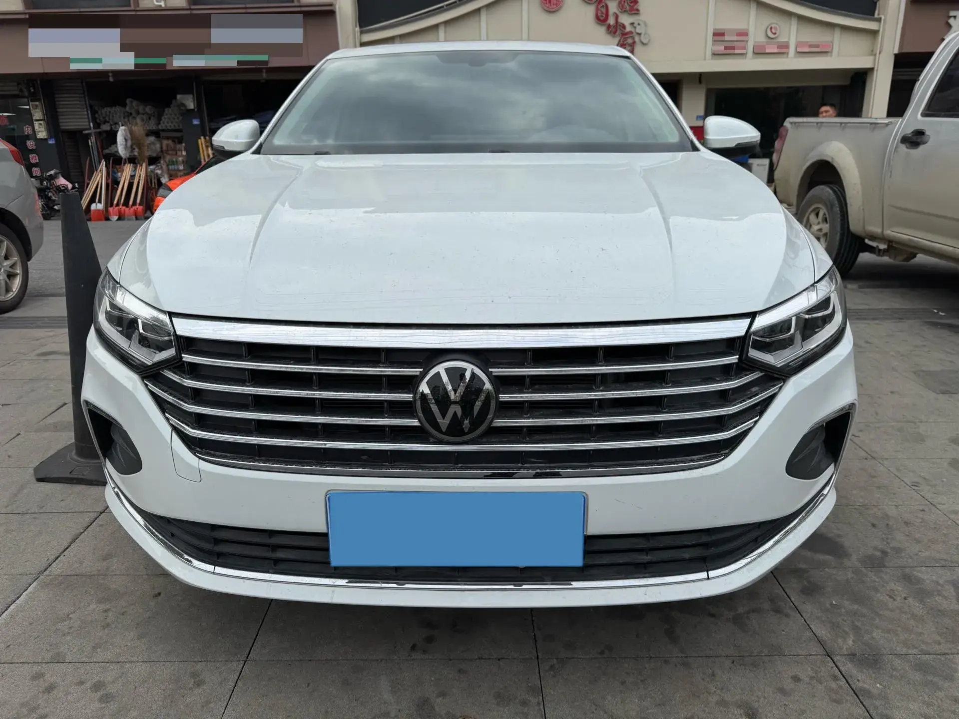 2023 VOLKSWAGEN LAVIDA thumbnail 2