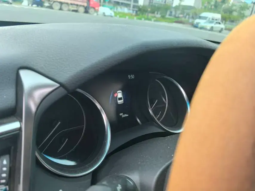 2021 TOYOTA CAMRY thumbnail 4