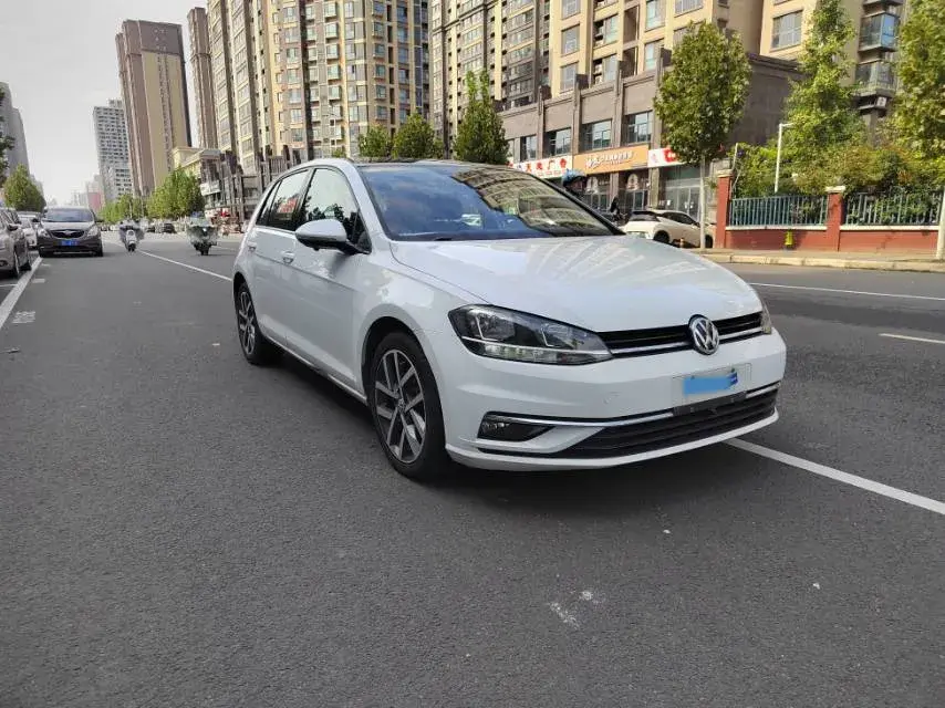 2019 VOLKSWAGEN GOLF thumbnail 2