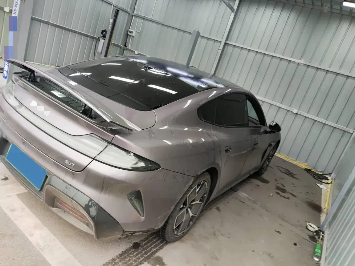 2024 MI SU7 thumbnail 2