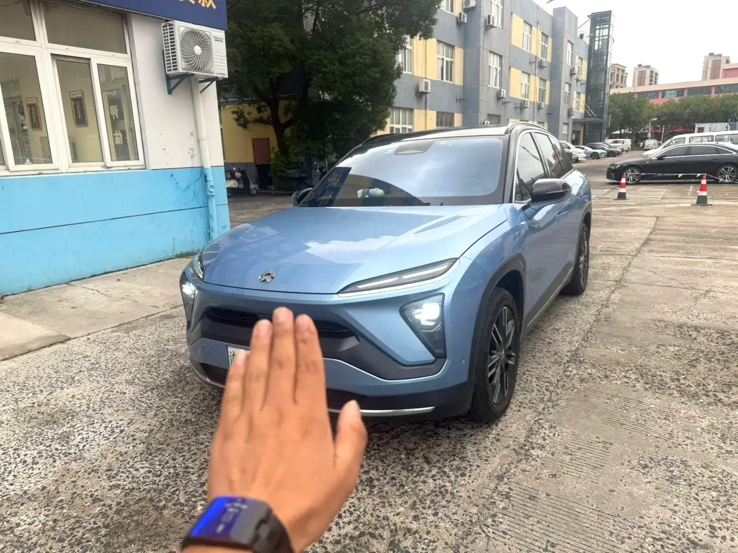 2019 NIO ES6 view 1