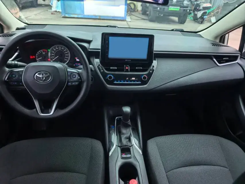 2019 TOYOTA COROLLA thumbnail 4