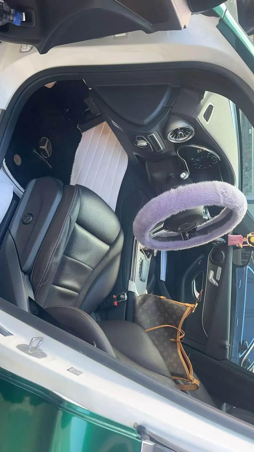 2021 MERCEDES-BENZ GLC thumbnail 2