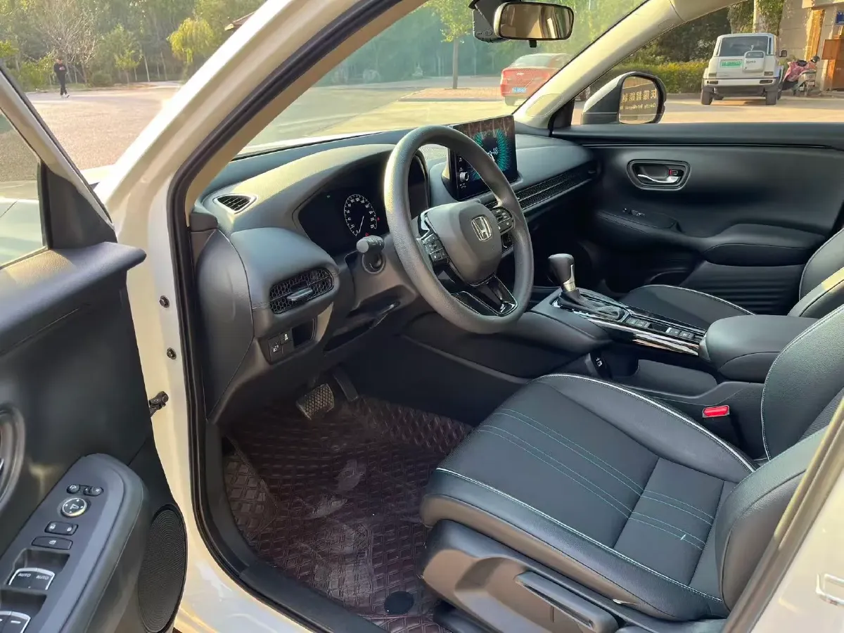 2023 Honda HR-V 1.5T 182HP L4 CVT,autocango,china used car exporter,china ev exporter,chinese used car exporter,chinese used ev exporter