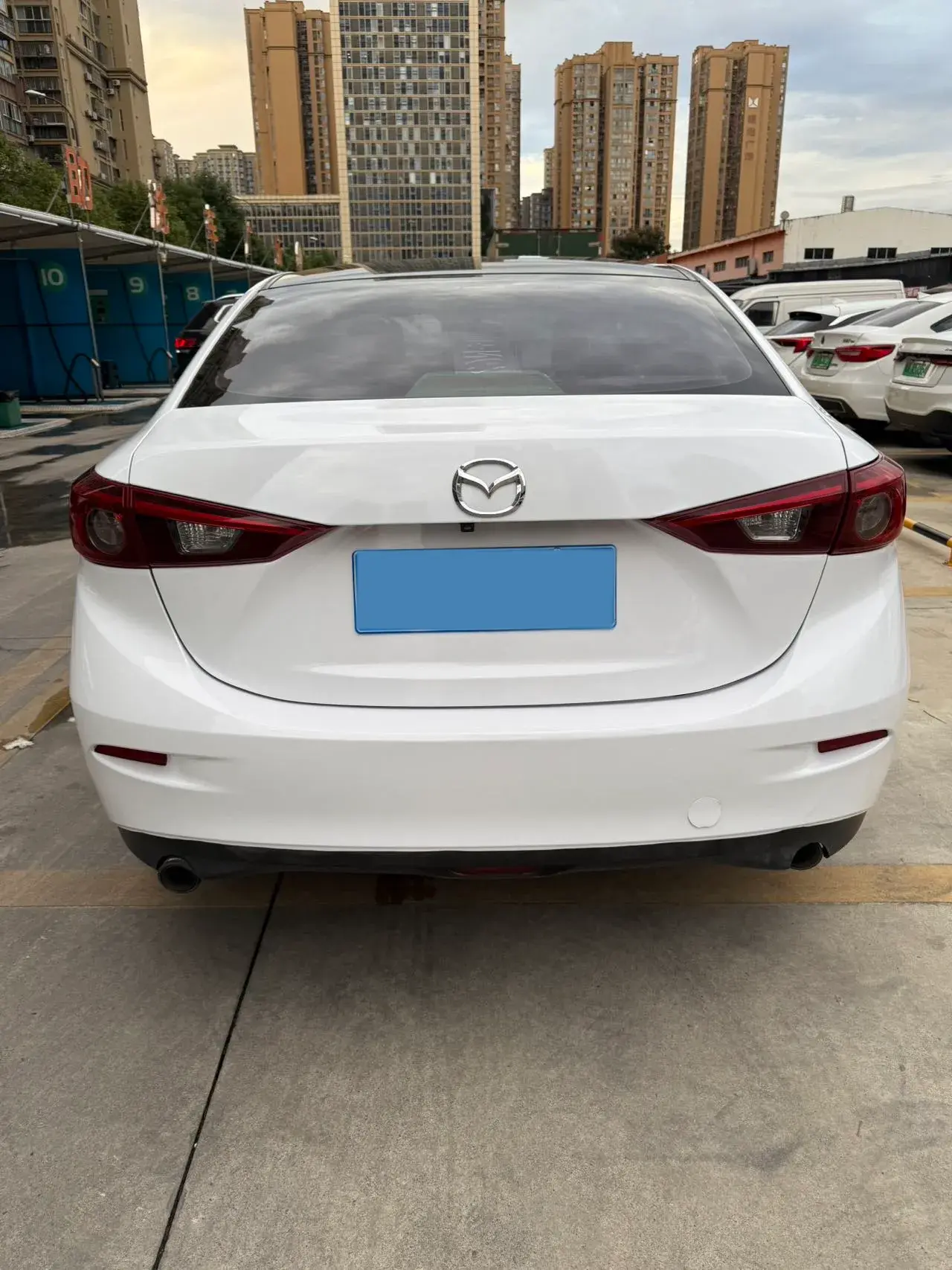 2017 MAZDA 3 thumbnail 4