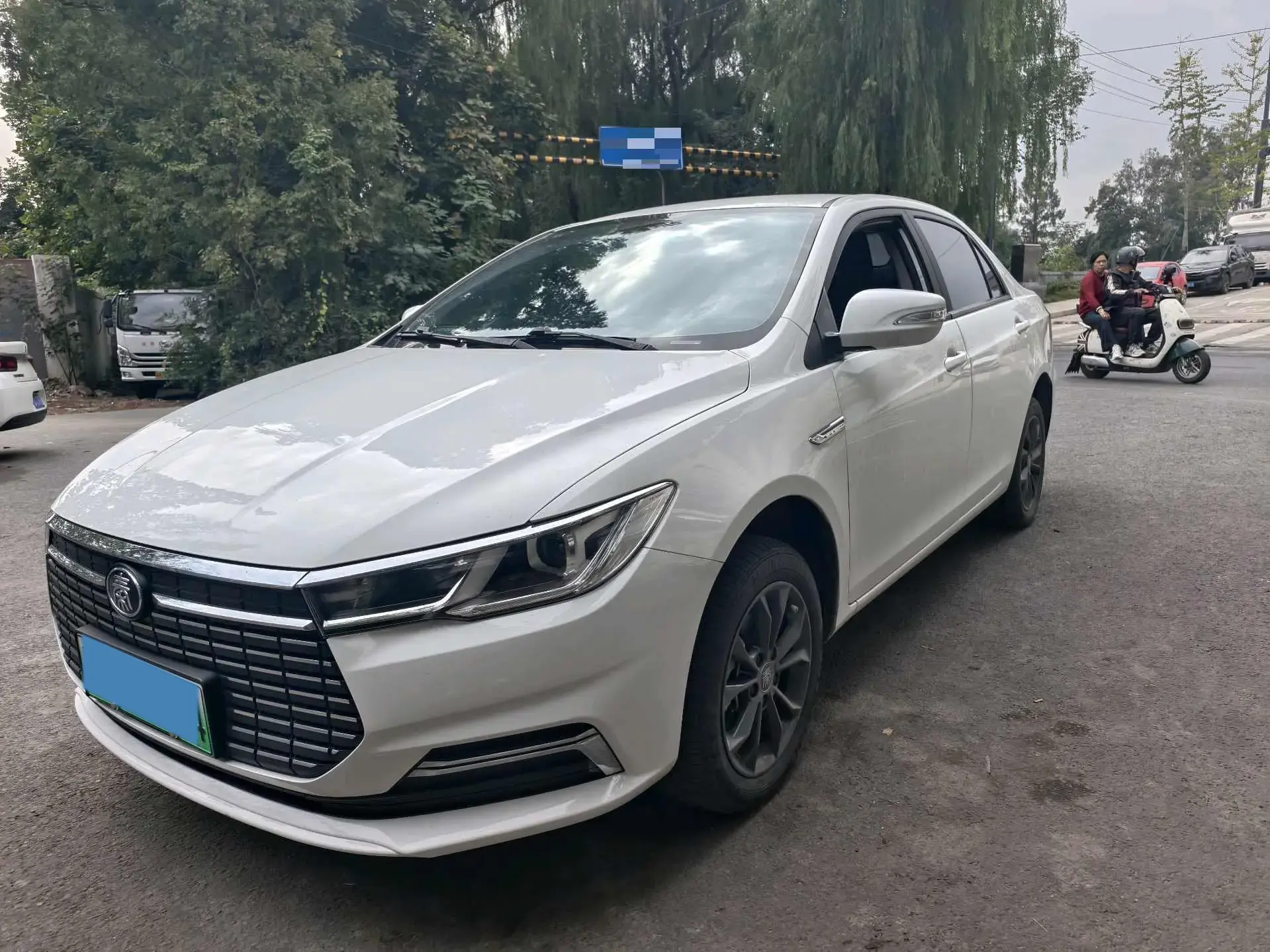2021 BYD QIN view 1
