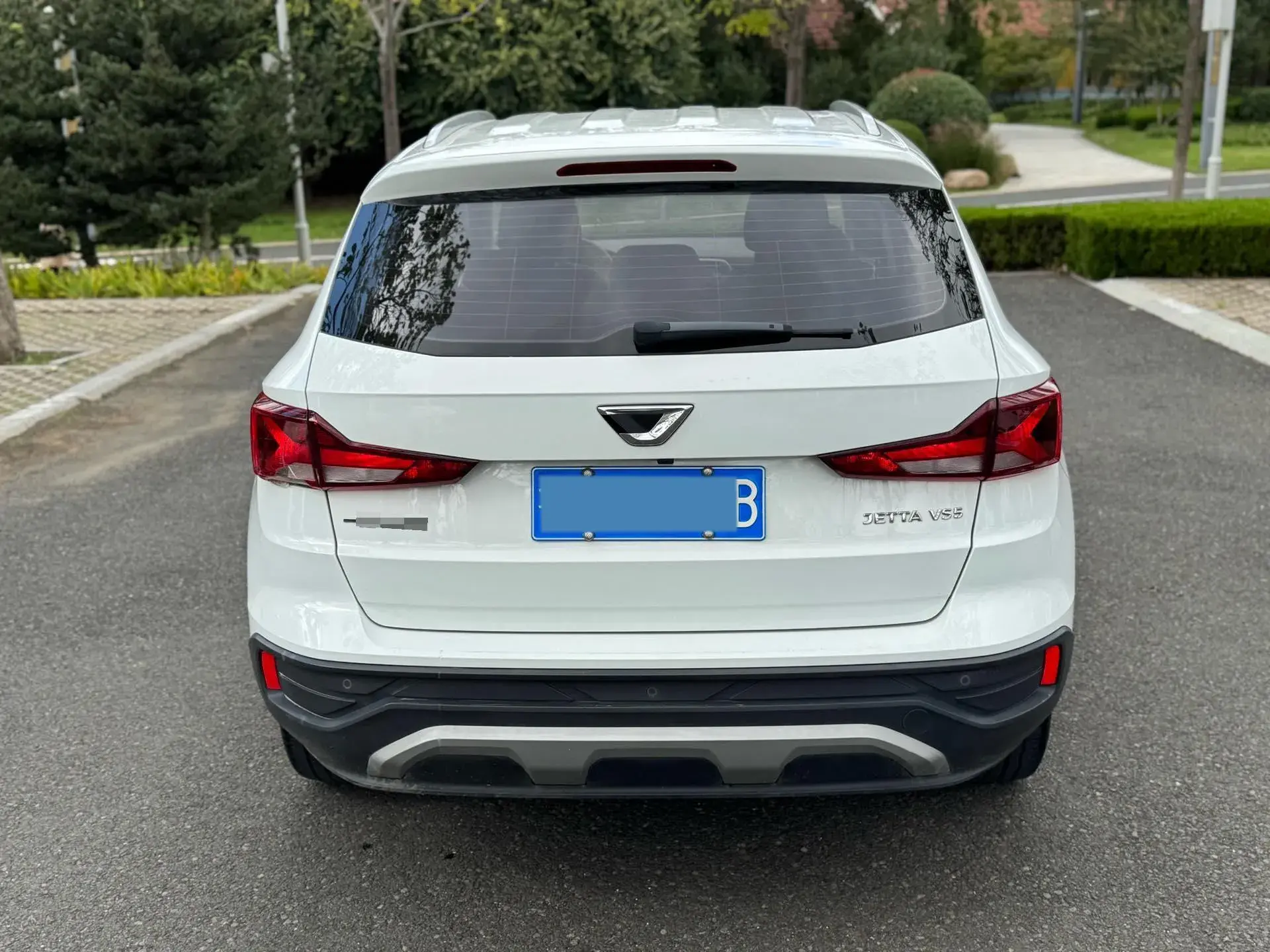 2022 JETTA VS5 thumbnail 4