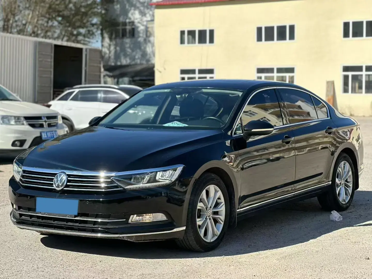 2018 VOLKSWAGEN MAGOTAN view 1