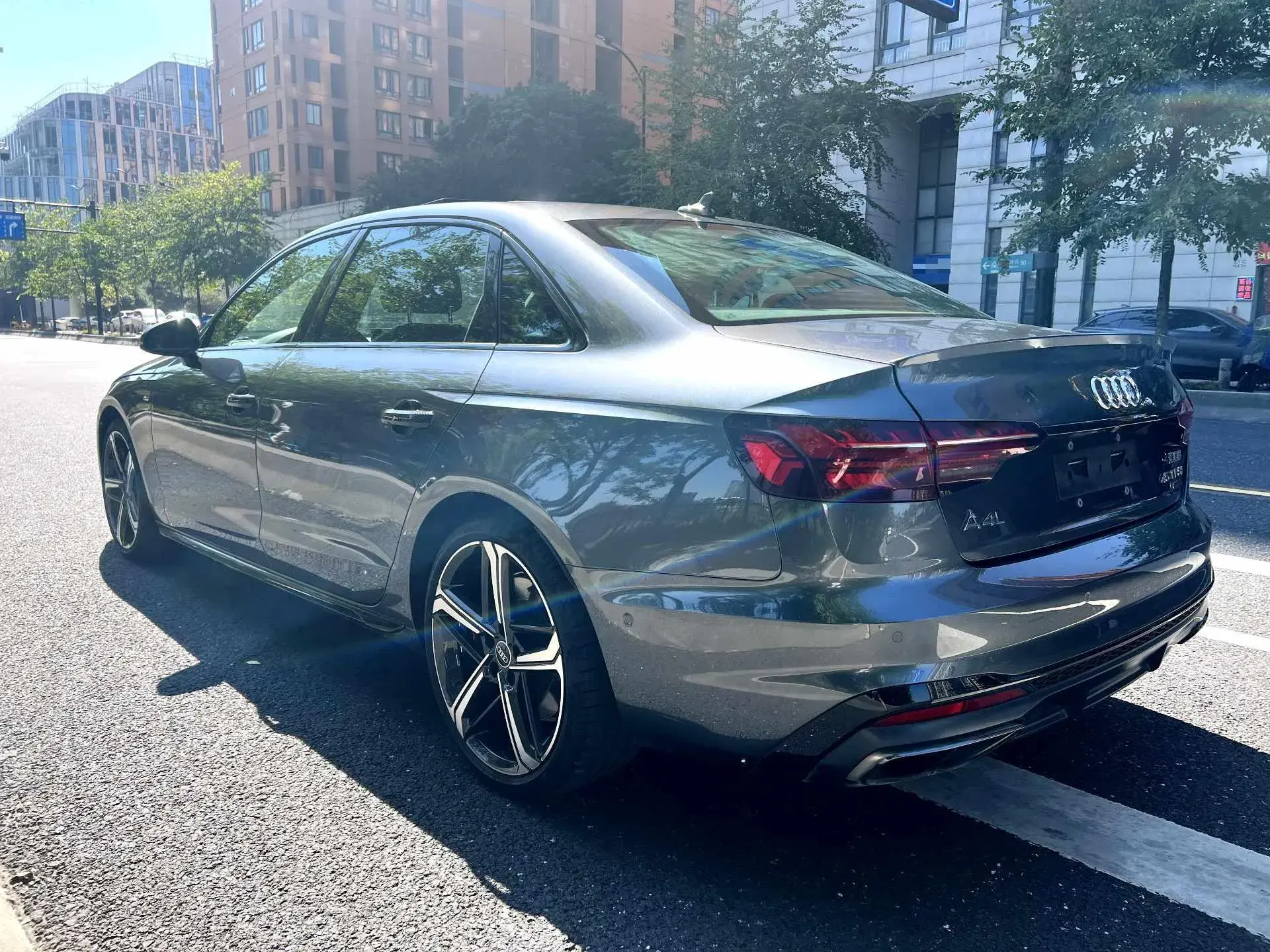 2022 AUDI A4L thumbnail 4