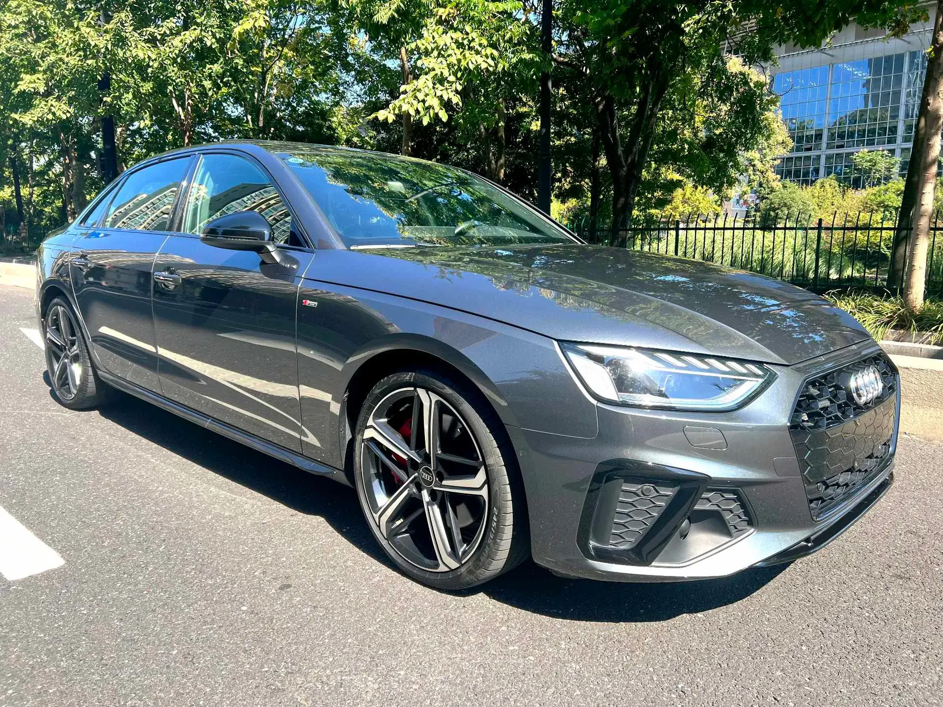 2022 AUDI A4L thumbnail 2